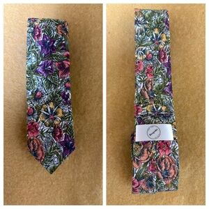 Bespoke Men’s Floral Skinny Tie